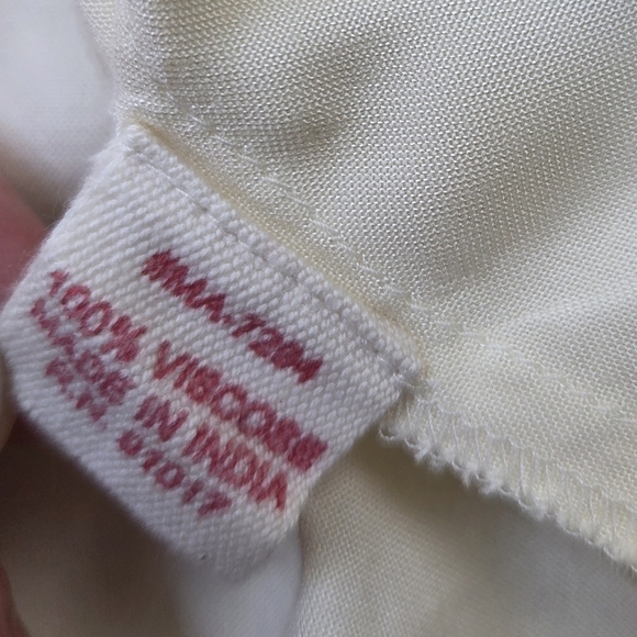 Solitaire Cream Embroidered Blouse Size L - Picture 7 of 12